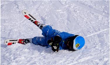 Knieverletzungen passieren auf der Skipiste am häufigsten (Foto www.pixabay.com)
