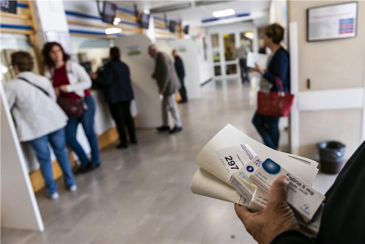 Der von der Ladesregierung genehmigte Landesplan 2019-21 soll die Wartezeiten für Arztvisiten abbauen. (Foto: LPA/Ivo Corrà)