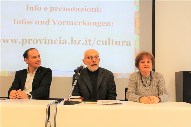 Landesrat Vettorato, Ferruccio (Anthelios) und Paola Mazzini (Dante) bei der heutigen Vorstellung (Foto: USP/Laconi)