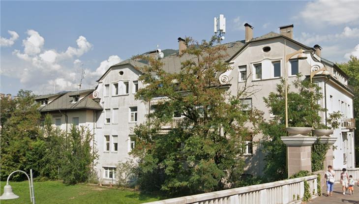 Die Standortanalyse reiht das ehemalige Enel-Gelände zwischen Dante- und Marconistraße in Bozen mit 83,3 von 100 möglichen Punkten als Standort an erster Stelle.(Foto: LPA/Sinloc)