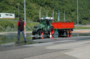 Als wichtiges Kapitel der Unfallprävention wertet Landesrat Widmann das Sicherheitstraining für das Fahren mit landwirtschaftlichen Maschinen