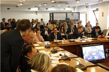 Die gestrige Sitzung der Konferenz der Regionen in der Via Parigi in Rom - Foto: LPA/mb