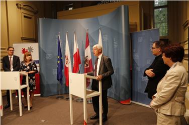 Andrea Leonardi, storico dell'Università di Trento, presenta il progetto Historegio (Foto USP/Armin Gluderer)