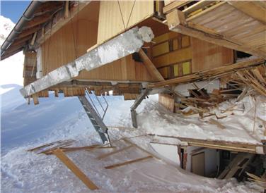 Tra le priorità del programma delle opere edili vi è anche la costruzione del rifugio Petrarca all'Altissima distrutto da una slavina qualche anno fa (Foto USP)