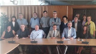 I firrmatari dell'accordo stralcio che riguarda 360 nuovi dipendenti della Regione del settore giustizia Foto Usp