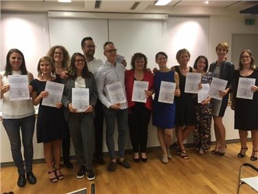 Foto di gruppo per i medici che hanno conseguito la specialità i medicina generale Foto: USP/Sabine Santer