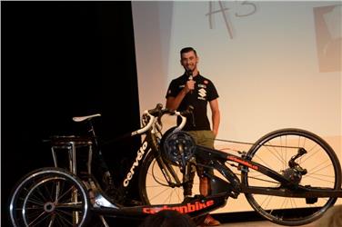 Riccardo Laini sul palco del Rainerum Foto Usp Diqui