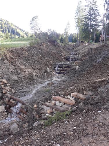 Il corso medio del rio Colz sopra San Leonardo in Badia è stato ampliato. Foto: USP/Ufficio bacini montani est