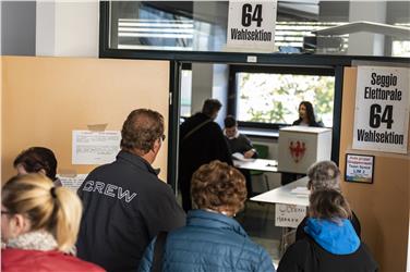Cittadini al voto nella giornata di domenica 21 ottobre Foto USP Ivo Corrà