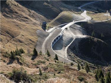 La nuova galleria paravalanghe di Passo Giovo vista dall'alto (Foto USP)