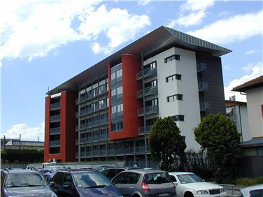 La Provincia pone l'accento sull'efficienza energetica. Nella foto un condomio Casa Clima A a Bolzano Foto: USP