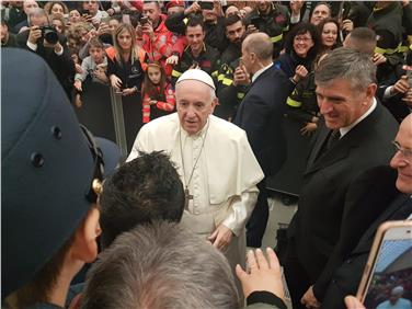 Il saluto di Papa Francesco. Foto: USP