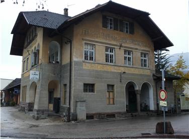 In uso per 30 anni al Comune di Ora la stazione della ex ferrovia della Val di Fiemme (Foto Comune Ora)