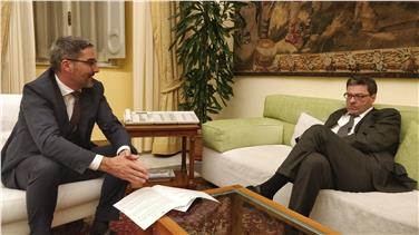 Il presidente Arno Kompatscher a colloquio con il sottosegretario Giancarlo Giorgetti (Foto USP)