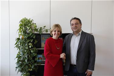 L'assessora Waltraud Deeg con il nuovo direttore di Dipartimento, Luca Critelli Foto: USP/Hannes Wisthaler