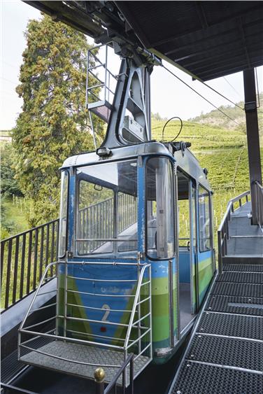 Chiusa per lavori di manutenzione e revisione la funivia di San Genesio (Foto STA)