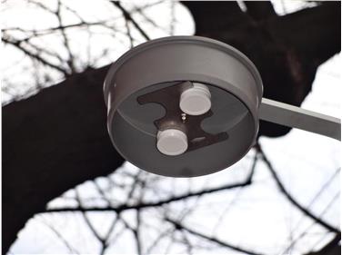 Avvalendosi di nuovi metodi di rilevamento con campionatori passivi il Laboratorio analisi aria e radioprotezione ha raccolto i dati riferiti alle concentrazioni di NO2 in ambito urbano (Foto: Agenzia provinciale ambiente e tutela clima)