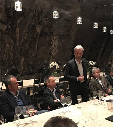 L'assessore Schuler ha incontrato gli stakeholder del settore frutticoltura. Foto: LPA