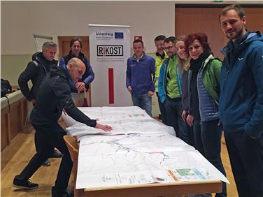 I partner del progetto Interreg RiKoST si sono ritrovati nei giorni scorsi a Braies per fare il punto dei lavori progettuali che, avviati nel gennaio 2018 dovrebbero concludersi nel 2020 - Foto: Agenzia protezione civile