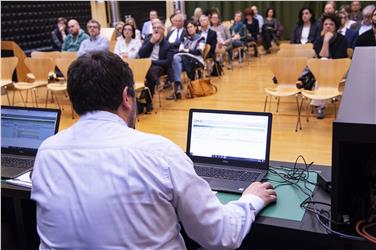 Il nuovo software anticorruzione presentato ai dirigenti provinciali (Foto USP/Barbara Franzelin)