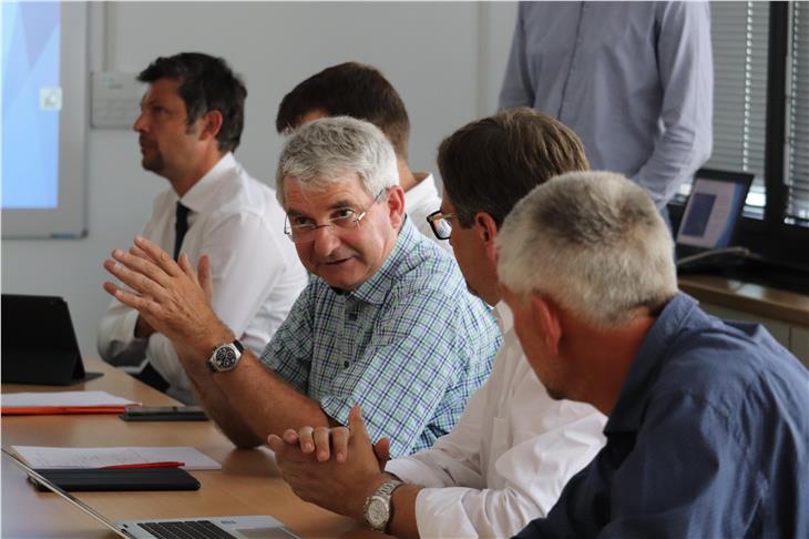 Gli assessori Schuler ed Alfreider hanno esaminato con il direttore della Protezione civile, Rudolf Pollinger, le misure per mettere in sicurezza dalle slavine la Lenkspitz a Predoi Foto: Agenzia per la protezione civile/mc
