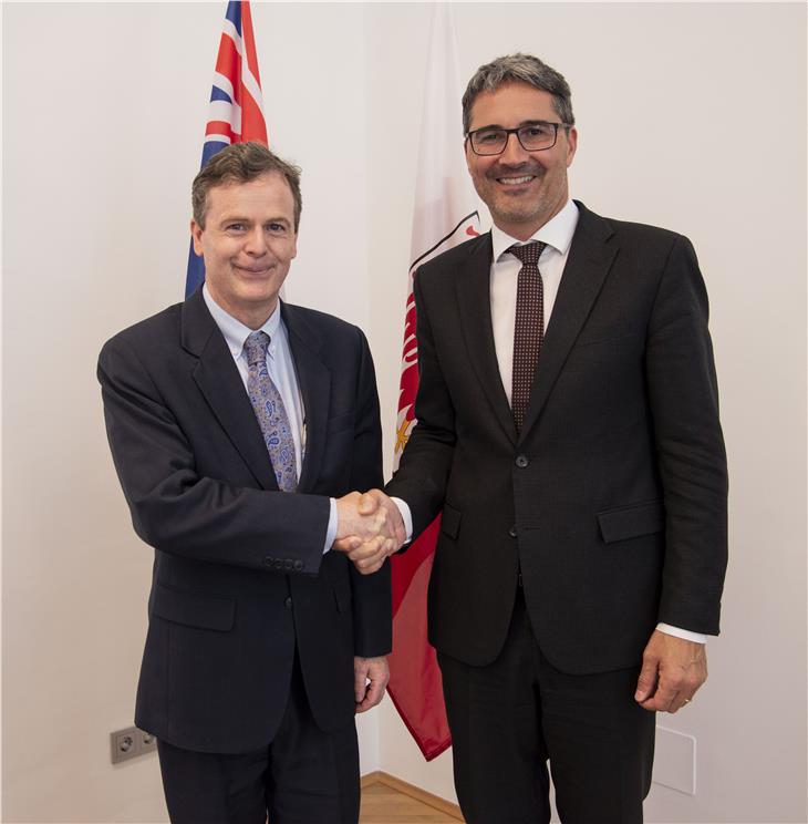 Arno Kompatscher e l'ambasciatore australiano in Italia Greg French (Foto USP/Barbara Franzelin)