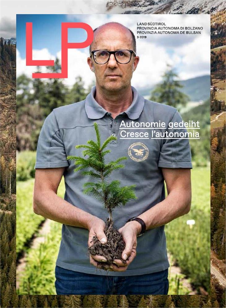 Sulla copertina di LP Stefan Burger, ispettore forestale (Foto USP/Ivo Corrà)