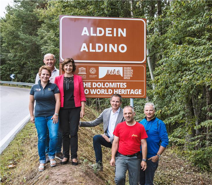Dolomiti UNESCO, il primo cartello ad Aldino: Morandini, Matzneller, Hochgruber Kuenzer, Daldos, Weber e Brutti (Foto USP/Geoparc Bletterbach)