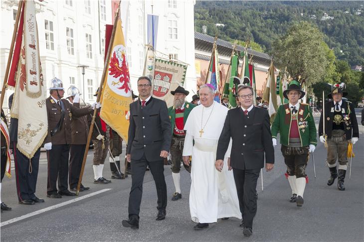 I due presidenti Arno Kompatscher e Günther Platter durante il ricevimento ufficiale - Foto: Land Tirol/Die Fotografen