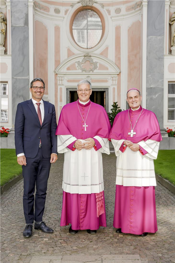 Il presidente Arno Kompatscher con i vescovi Michele Tomasi e Ivo Muser Foto Usp Verant