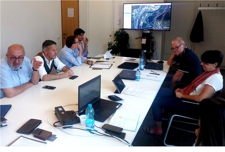 Uno degli incontri in Provincia a Bolzano fra i tecnici di TERNA e il Comune di Bressanone (Foto USP)