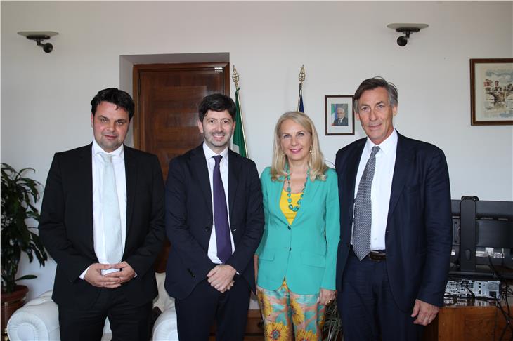 L’assessore Widmann a Roma con il ministro Speranza e i parlamentari Unterberger e Durnwalder (Foto USP)