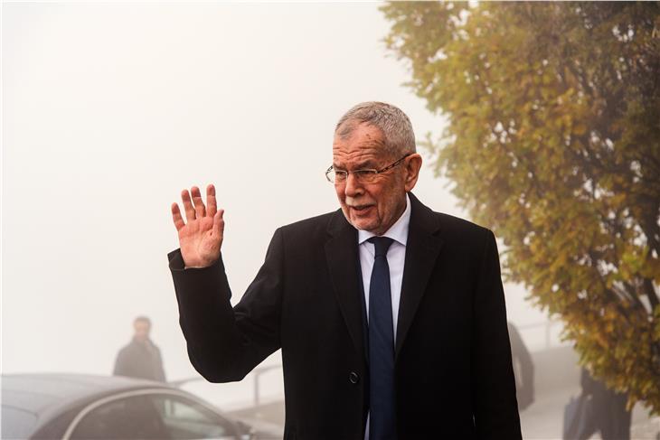 Il presidente Van der Bellen al suo arrivo a Castel Tirolo (Foto: ASP/Daldos)