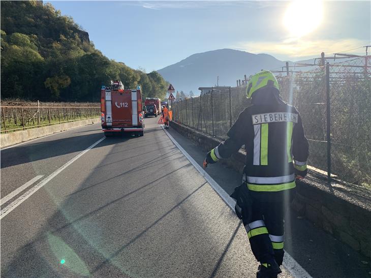 Il luogo dell'incidente dove questa mattina ha perso la vita un operaio del Servizio strade (Foto: ASP/GNews)