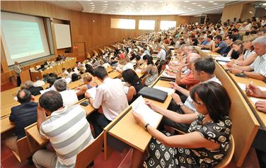 Approvato dalla Giunta provinciale il bando di concorso per la concessione di borse di studio per la formazione post-universitaria (Foto: ASP)