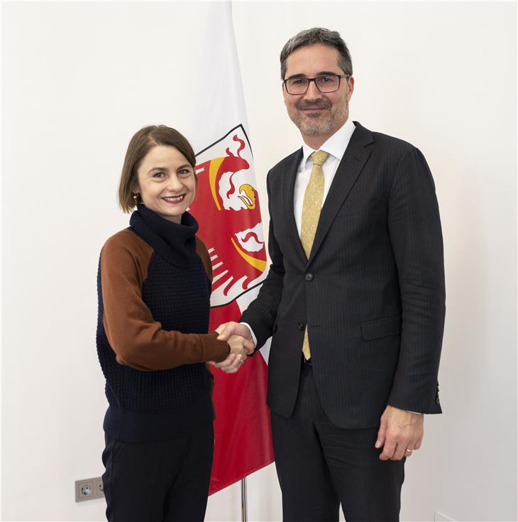 La console generale di Svizzera, Sabrina Dallafior, con il presidente Kompatscher (Foto: ASP/Barbara Franzelin)