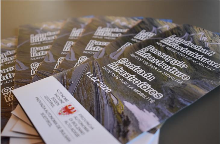 Gli inviti al seminario di giovedì al NOI Techpark.