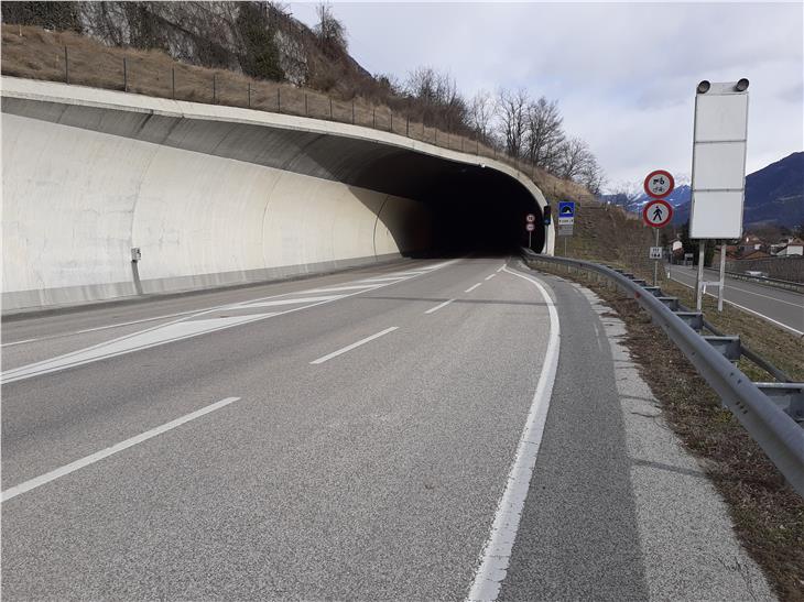 L'intervento sul tunnel di Naturno durerà dal 17 febbraio al 6 marzo. (Foto: Helmut Verginer/Servizio strade)
