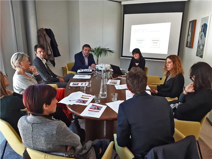 La delegazione del Ministero in visita al progetto "Sostegni precoci" (Foto: ASP)