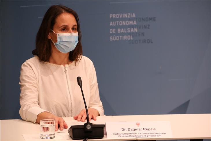 La dottoressa Dagmar Regele, direttrice del Dipartimento Prevenzione dell'Azienda Sanitaria dell'Alto Adige. (Foto: ASP/Fabio Brucculeri)
