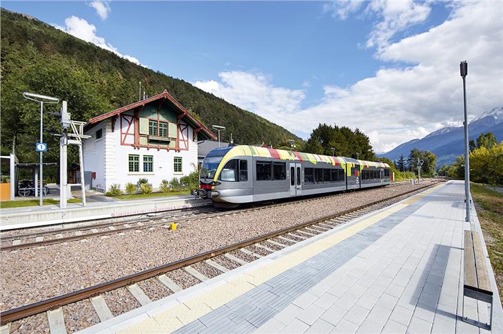 Con l'elettrificazione migliorerà il servizio di trasporto in Val Venosta. (Foto: STA/Riller)