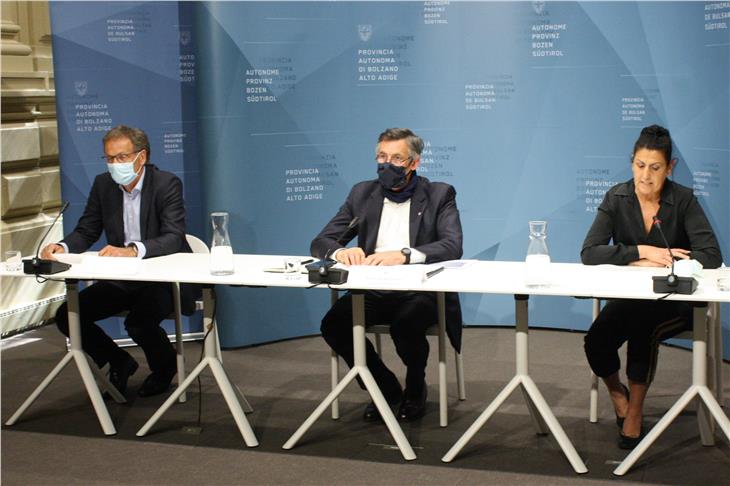 La conferenza stampa di oggi: (da sx) Amhof, Widmann, Pechlaner. (Foto: ASP/Fabio Brucculeri)