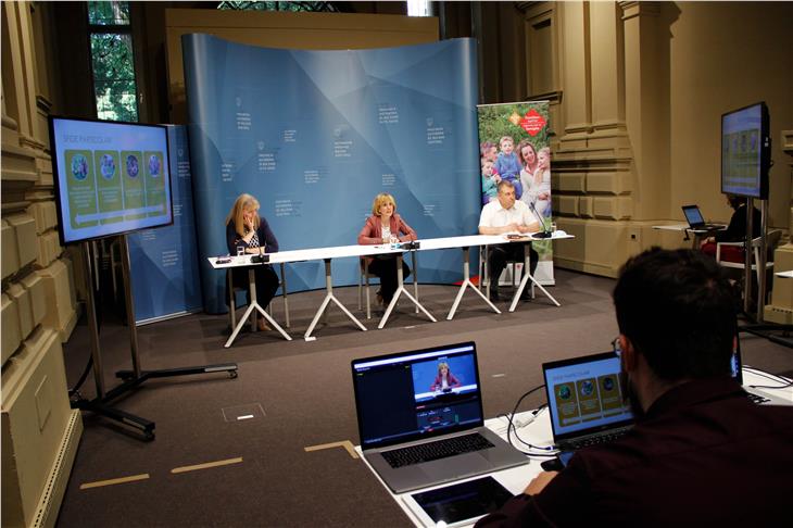 La conferenza stampa di oggi: da sx Ladurner, Deeg, Malojer. (Foto: ASP/Greta Stuefer)