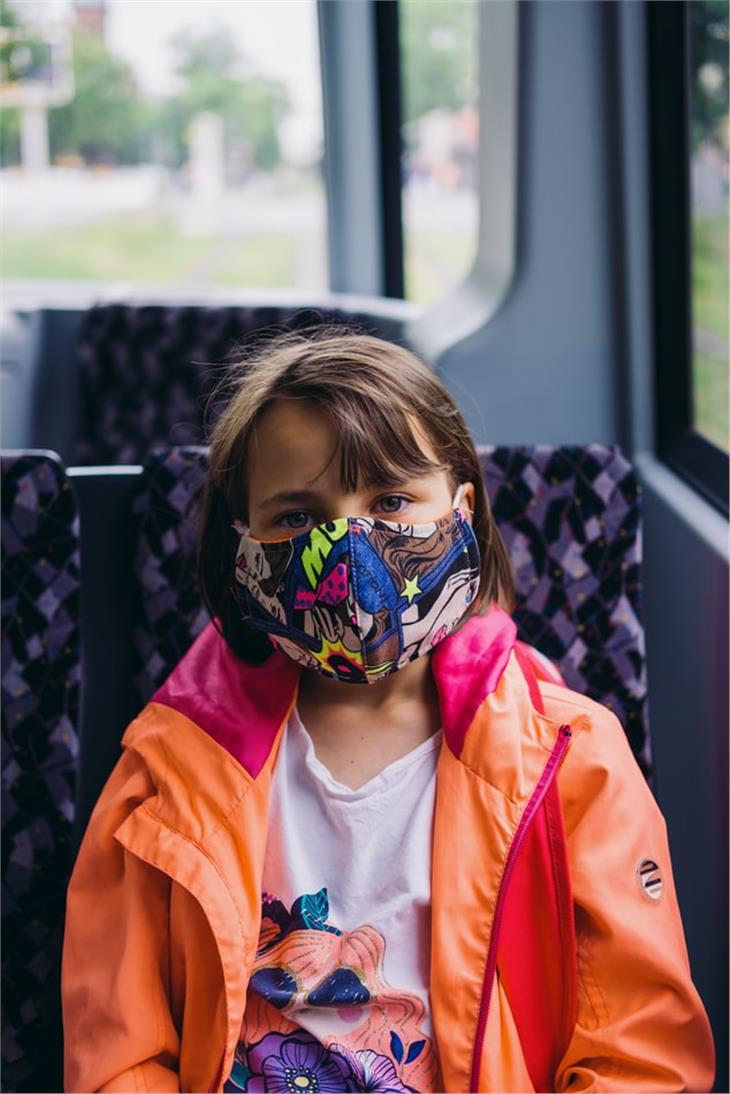 Su tutti i mezzi di trasporto è obbligatorio coprire naso e bocca con appositi dispositivi di protezione (foto: Unsplash)