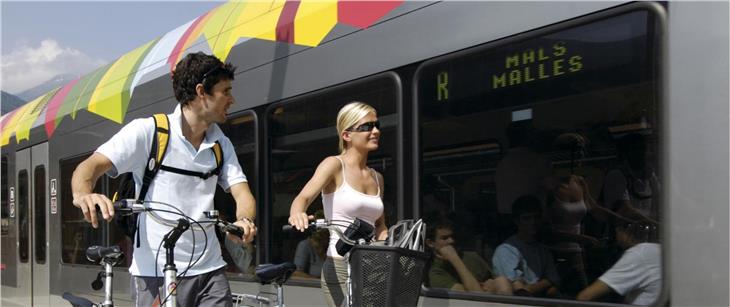 Ferrovia della Val Venosta: anche quest'anno il trasporto delle biciclette è separato (Foto: STA)