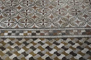 Dettaglio del mosaico di uno dei pavimenti (Foto: ASP/Othmar Seehauser)