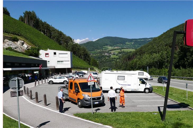 La strada statale Val Pusteria sarà ampliata presso l’area di servizio “Lanz”. I cantieri cominciano ad inizio settembre. (Foto: LPA/Ingo Dejaco)