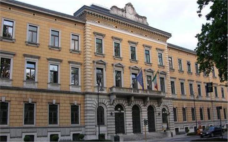 Il tribunale di Trento (Foto LPA)