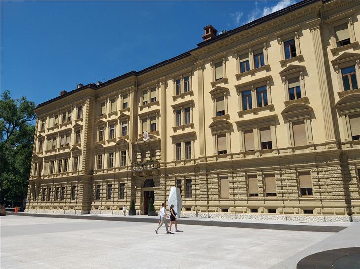 Palazzo Widmann visto da Piazza Magnago (Foto: ASP)