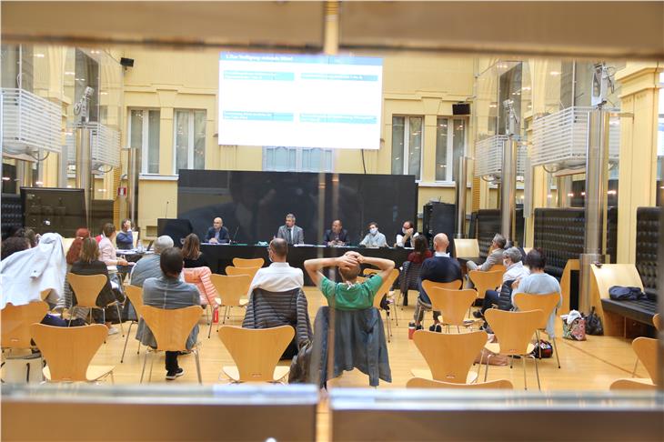 Sono proseguite a Palazzo Widmann a Bolzano le trattative per il rinnovo del contratto collettivo intercompartimentale riferite alla seconda parte. (Foto: ASP/bow)